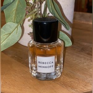 Rebecca Minkoff EDP- an Amber Floral described as "sensual, warm, and magnetic".